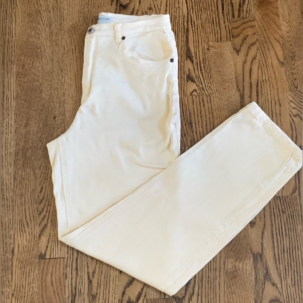 High waisted jeans
